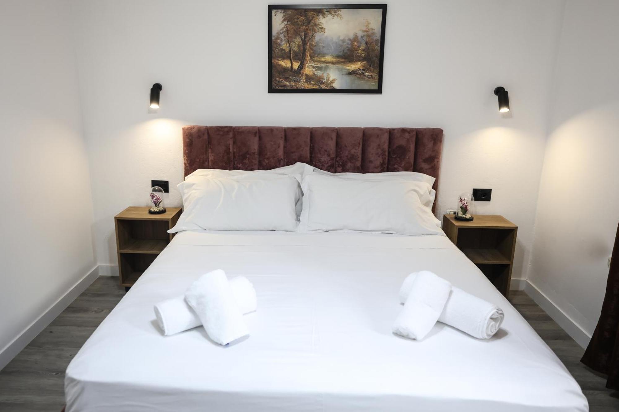 Vila Alizee Hotel ติรานา ภายนอก รูปภาพ